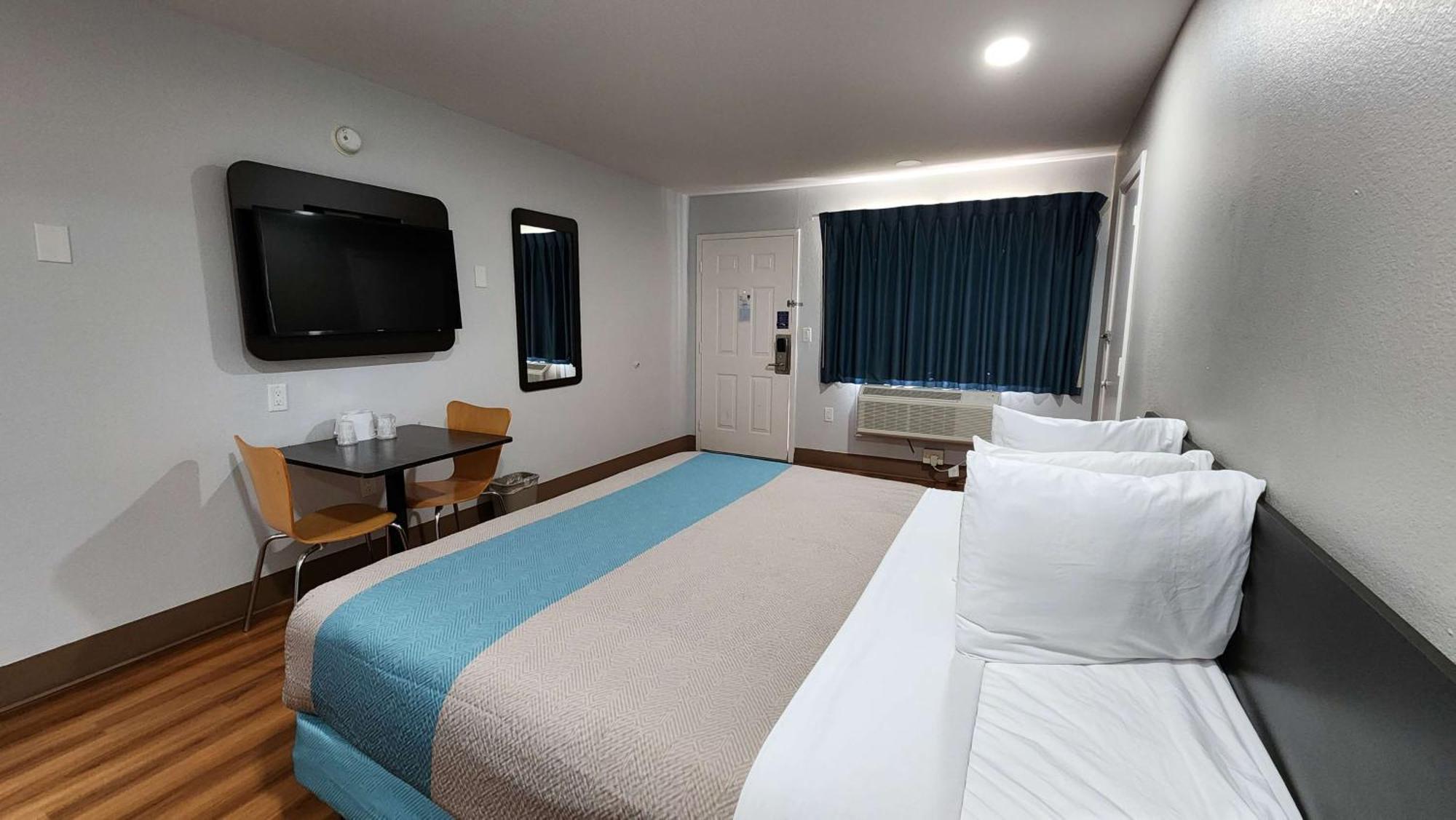 Motel 6-Webster, Tx - Houston - Nasa Lake 외부 사진