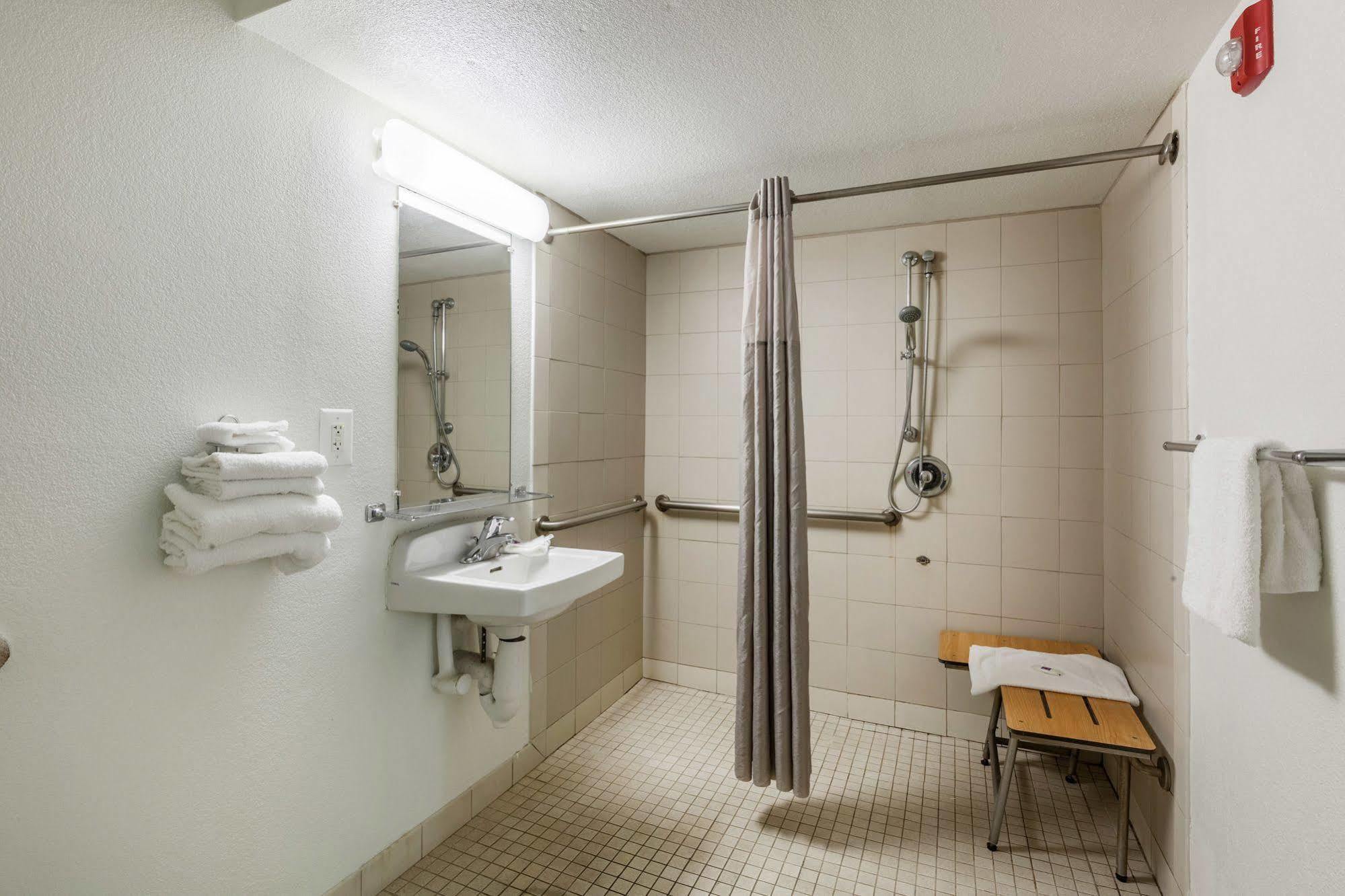 Motel 6-Webster, Tx - Houston - Nasa Lake 외부 사진