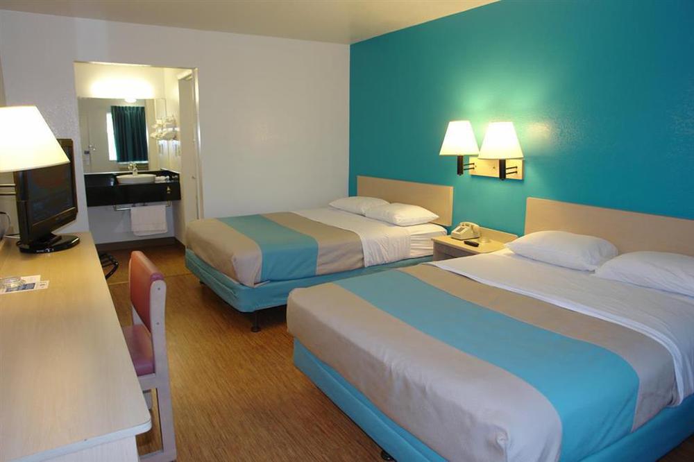 Motel 6-Webster, Tx - Houston - Nasa Lake 객실 사진